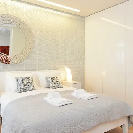 Apartment Chiado Luxury Experience - Checkinhome *